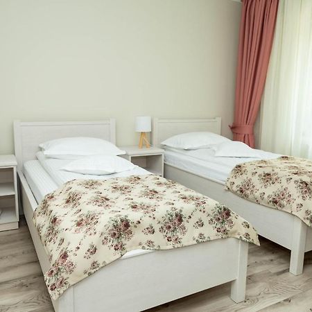 Pensiunea Casablanca Reghin Buitenkant foto