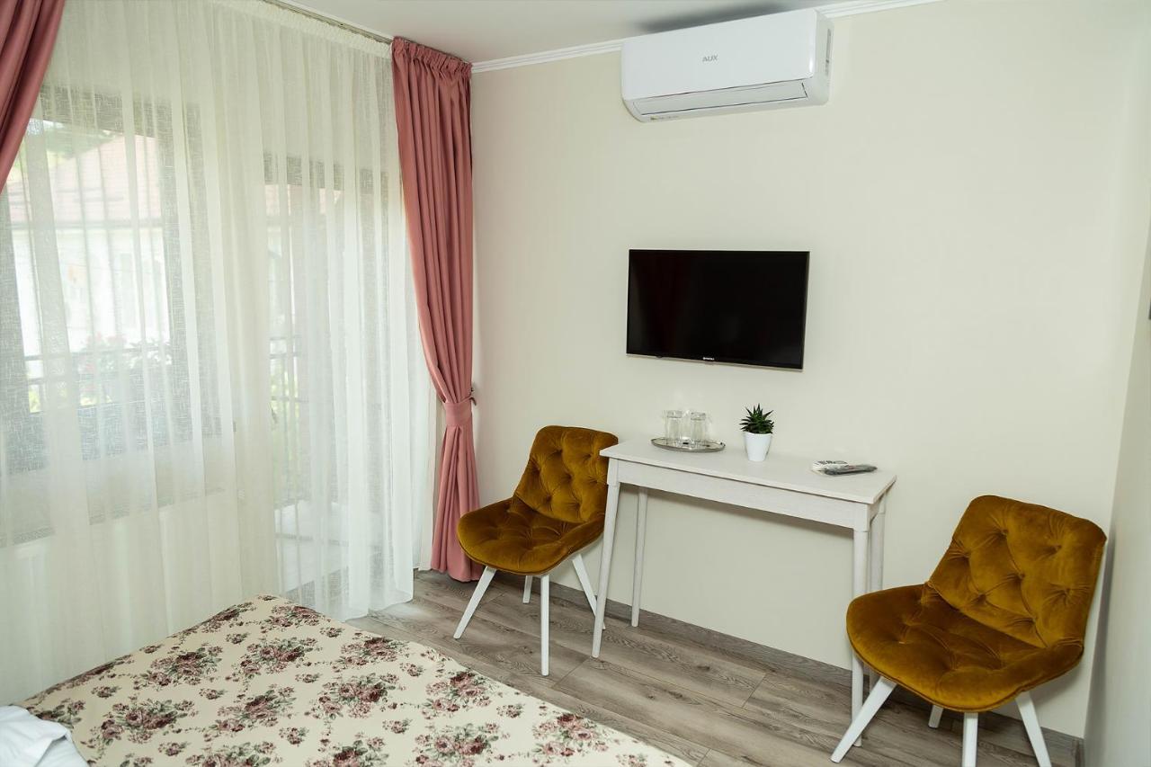 Pensiunea Casablanca Reghin Buitenkant foto