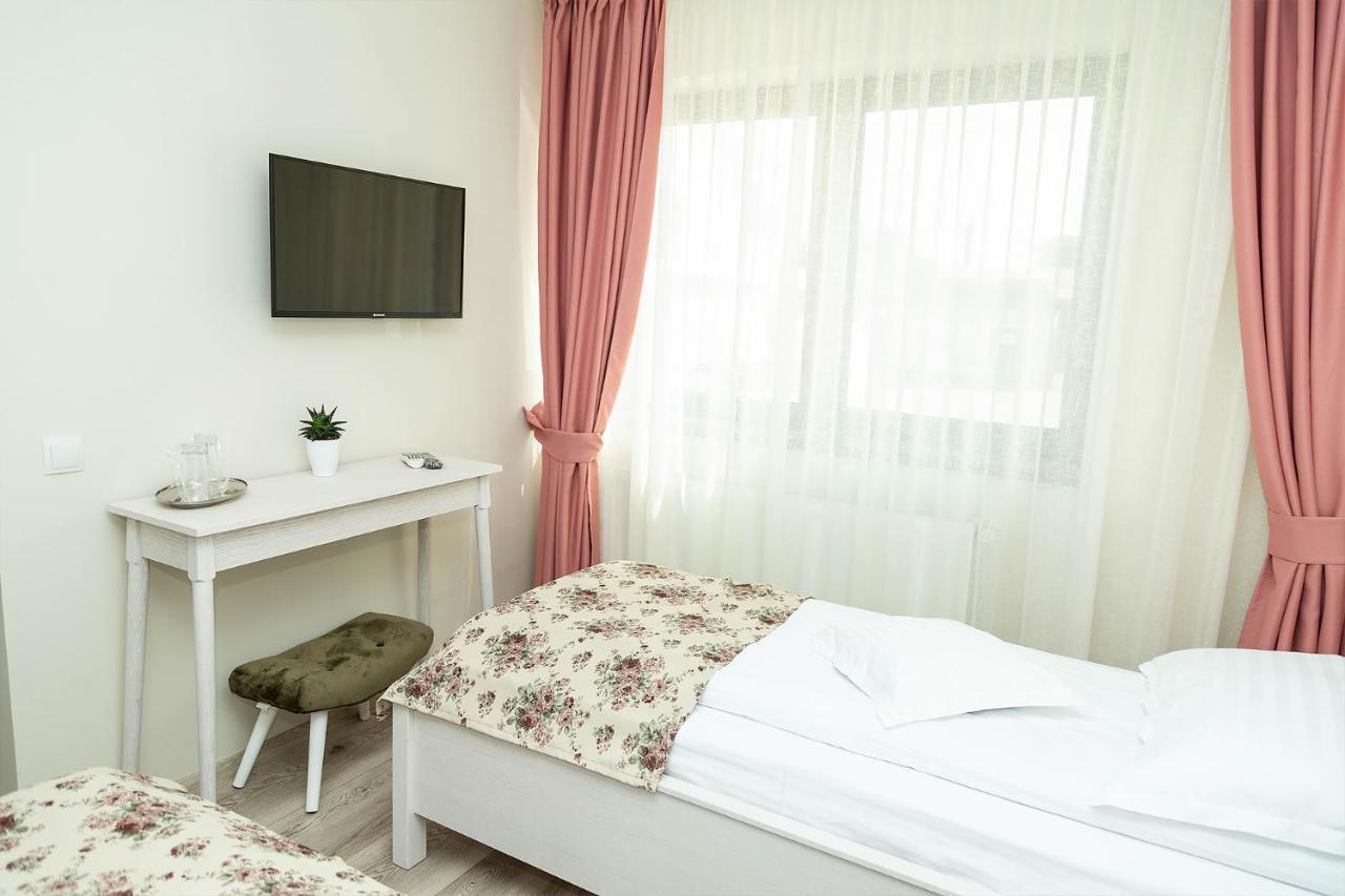 Pensiunea Casablanca Reghin Buitenkant foto