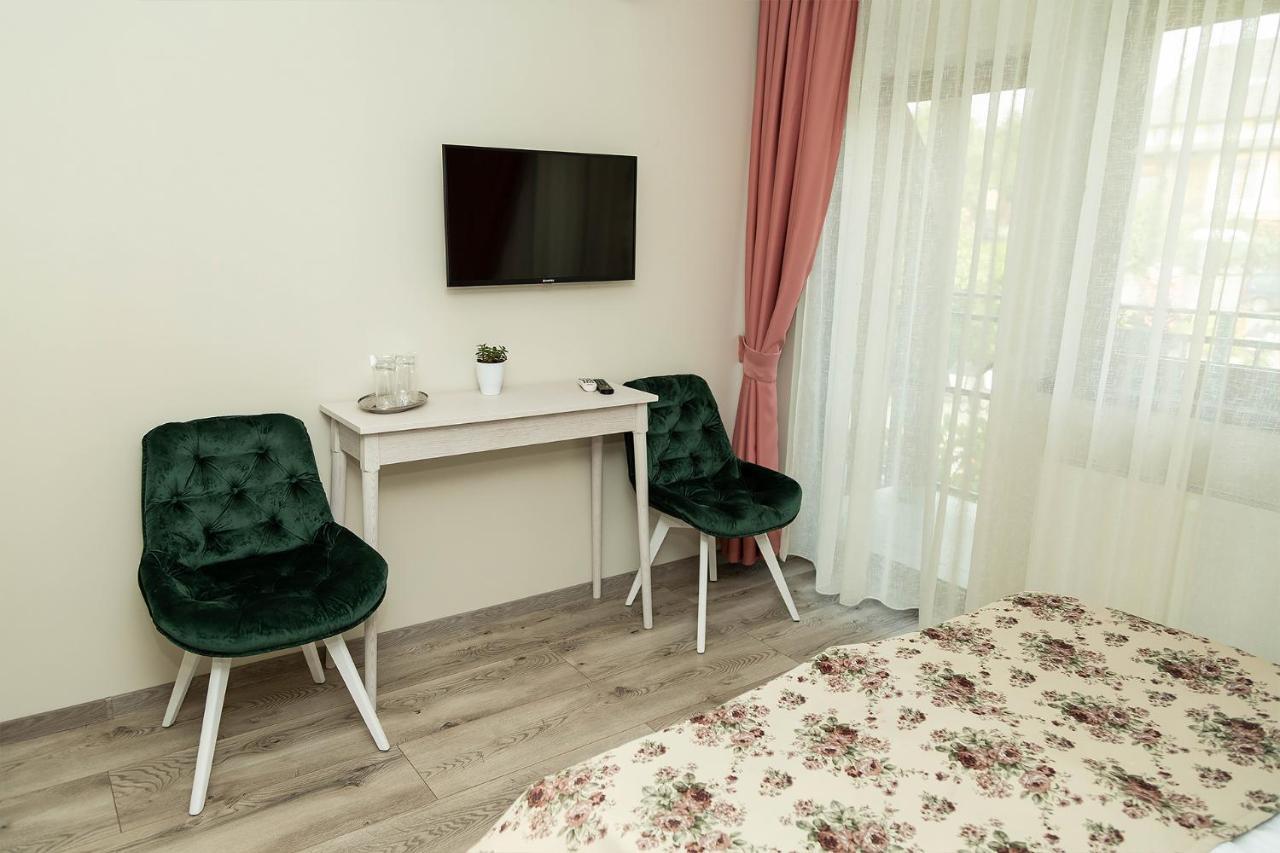 Pensiunea Casablanca Reghin Buitenkant foto
