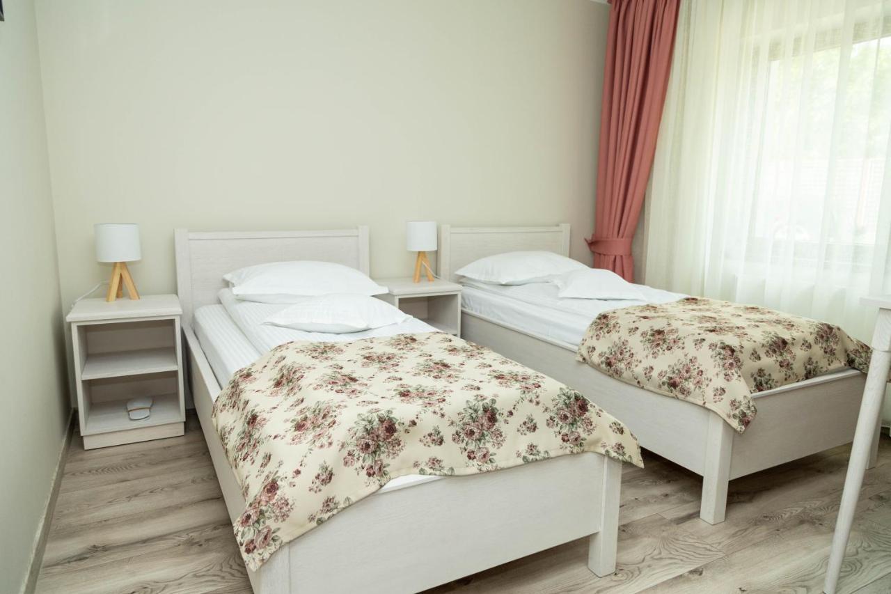 Pensiunea Casablanca Reghin Buitenkant foto